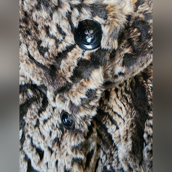 Steve Madden Women's Animal Print Coat with Button Magnetic Snaps Size Large - Picture 2 of 12
